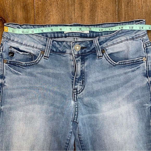 KanCan Skinny Distressed Jeans Women’s 29 Mid Rise Light Blue Wash Raw Hem - Picture 8 of 12